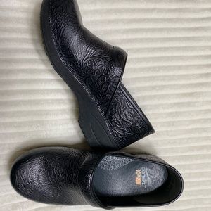 Dansko XP 2.0 size 38